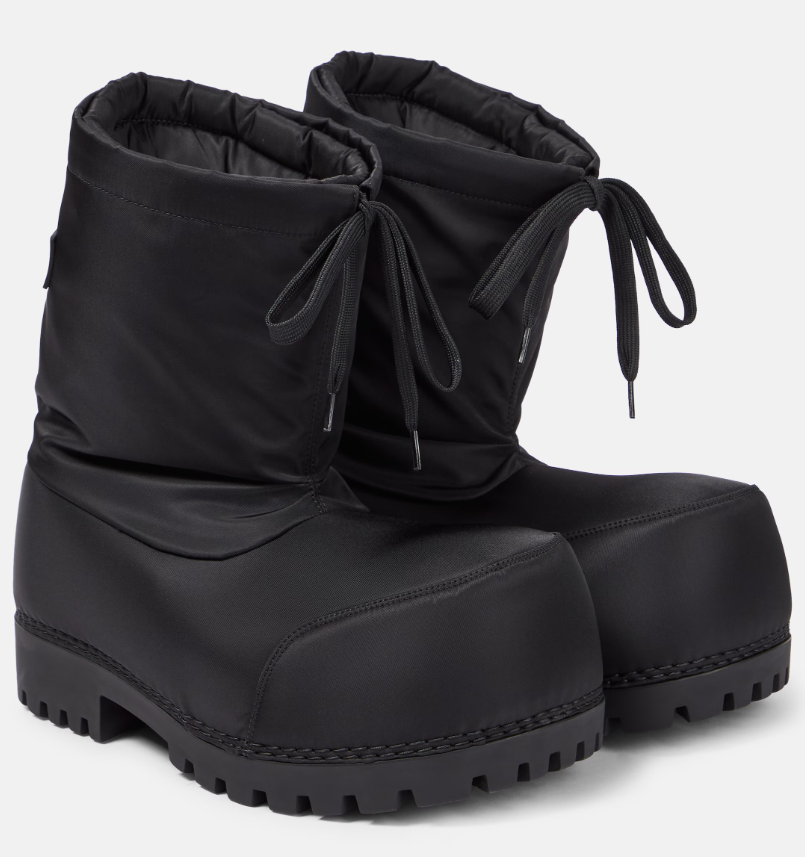 Balenciaga Alaska Low Snow Boots In Black