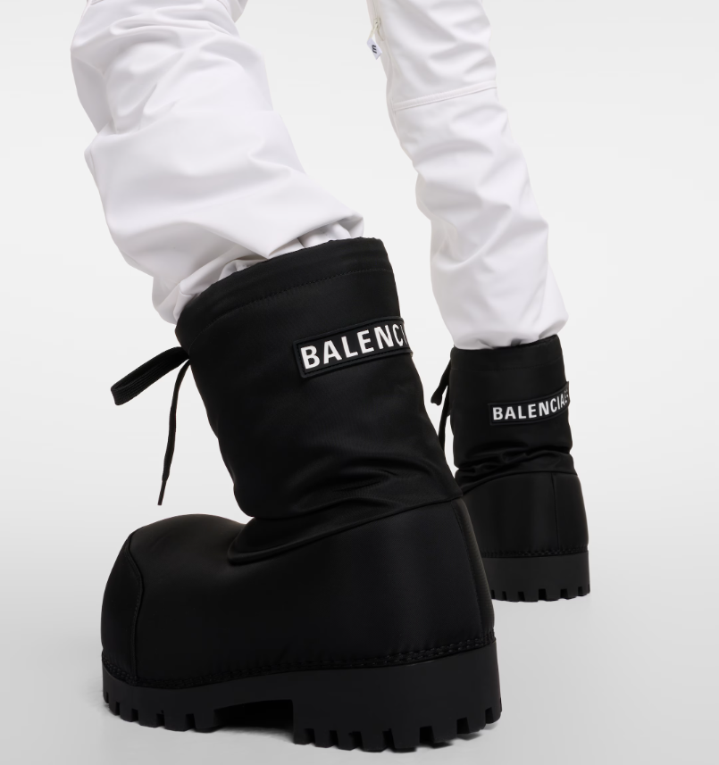 Balenciaga Alaska Low Snow Boots In Black