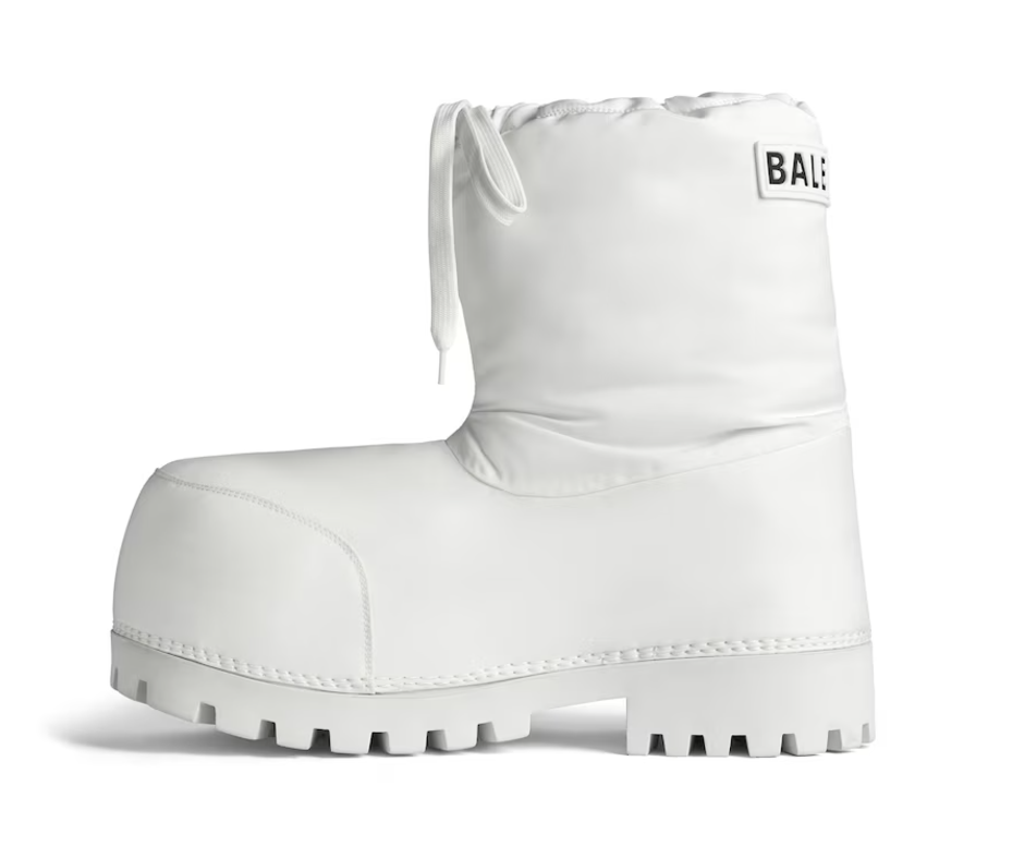 Balenciaga Alaska Low Snow Boots In Black